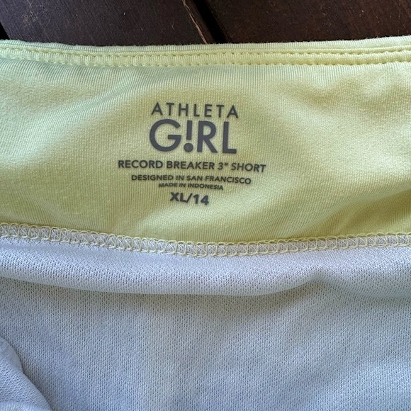 ✨EUC✨ Athleta Girls Record Breaker 3” Shorts - Girl’s Size XL/14 - Picture 4 of 5
